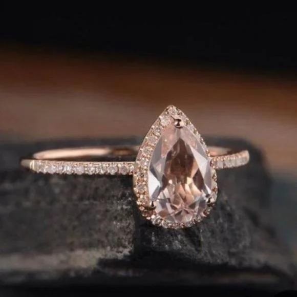 NEW 6 CARAT ROSE GOLD MORGANITE HALO RING, BEAUTIFUL RING, SHINY RING - Picture 4 of 7